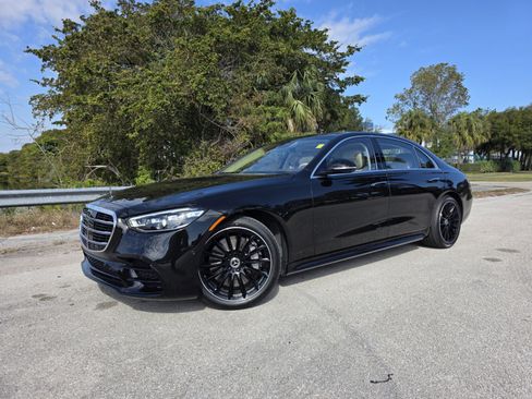Used 2022 Mercedes-Benz S 580 4MATIC Sedan image 1