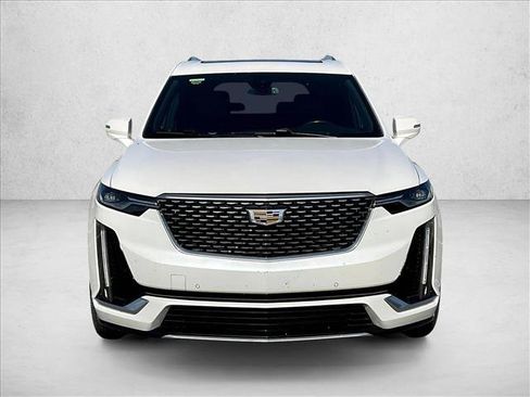 Used 2020 Cadillac XT6 Premium Luxury FWD image 3