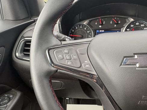 Used 2024 Chevrolet Equinox RS FWD image 17