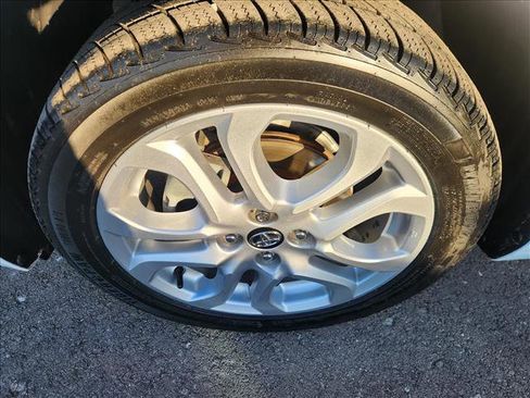 Used 2017 Toyota Yaris iA image 9