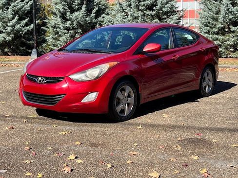 Used 2013 Hyundai Elantra GLS w/ Preferred Pkg image 25