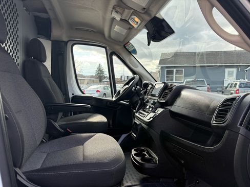 Used 2023 RAM ProMaster 2500 image 16