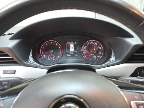 Used 2021 Volkswagen Passat 2.0T SE image 13