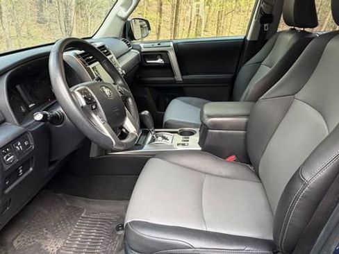 Used 2021 Toyota 4Runner SR5 Premium w/ Moonroof Package AWD/4WD image 5