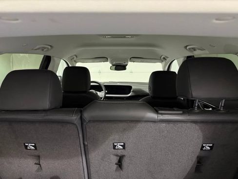 Certified 2025 Buick Envision Preferred AWD/4WD image 9