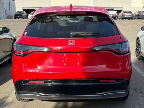 Used 2024 Honda HR-V EX-L image 6