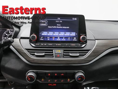 Used 2024 Nissan Altima 2.5 SV image 12