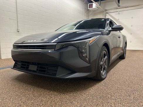 Used 2025 Kia K4 LXS image 5