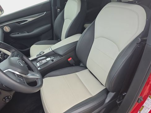 Certified 2025 INFINITI QX55 Essential AWD/4WD image 15