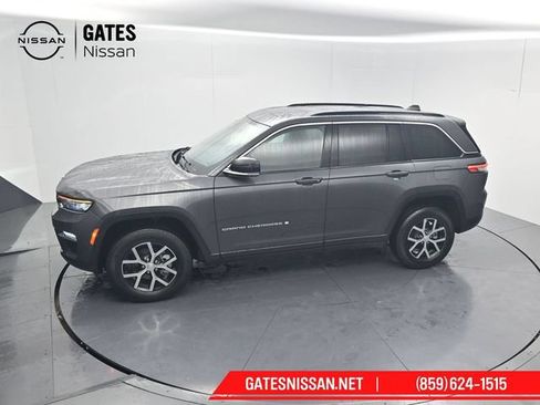 Used 2024 Jeep Grand Cherokee Limited w/ Trailer Tow Package AWD/4WD image 60
