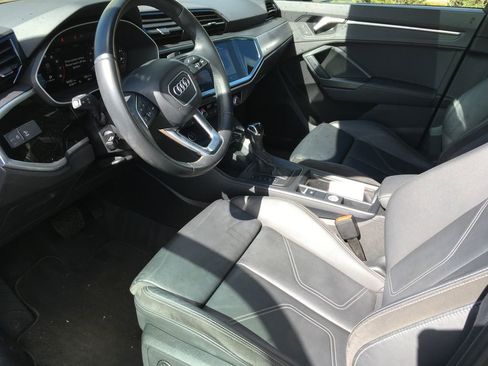 Used 2022 Audi Q3 2.0T Premium Plus w/ Premium Plus Package image 4