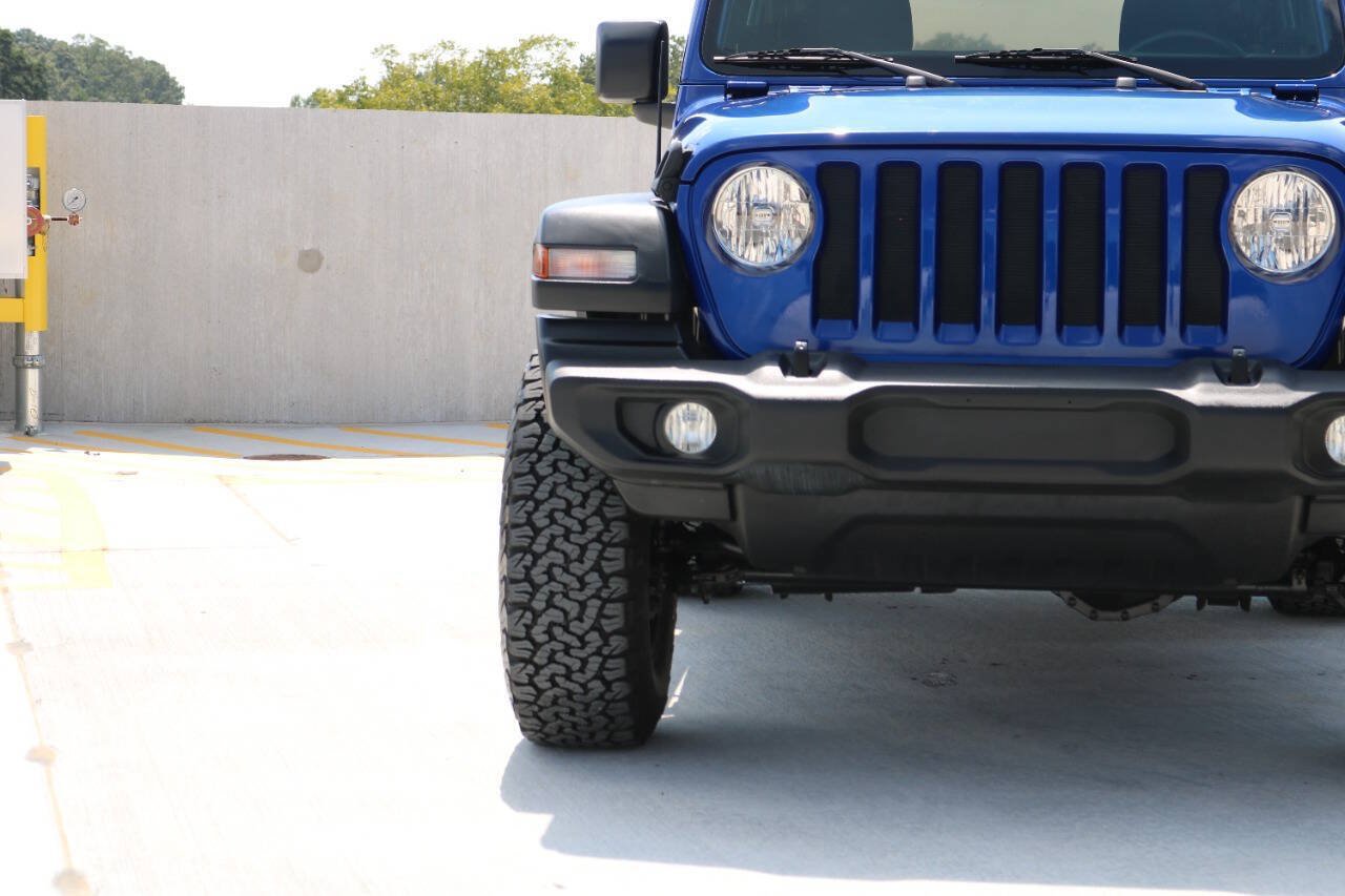 Used 2020 Jeep Wrangler Sport AWD/4WD image 4