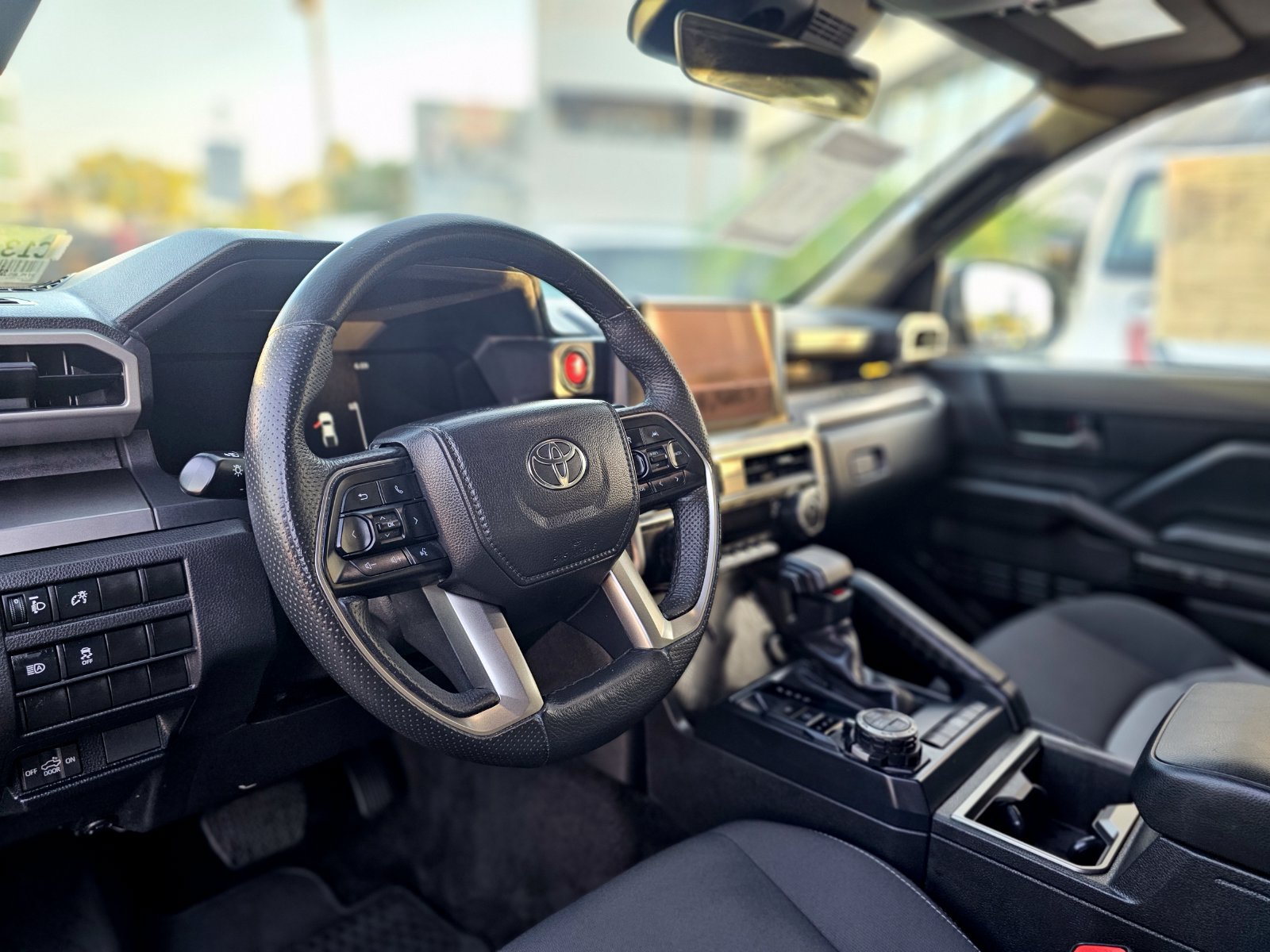 Used 2025 Toyota Tacoma TRD Off-Road AWD/4WD image 33