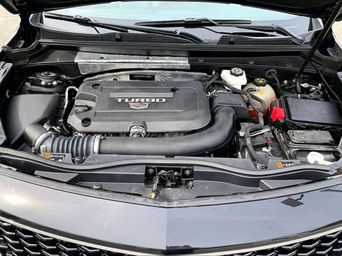 Used 2023 Cadillac XT4 Sport w/ LPO, Onyx Lite Package FWD image 10