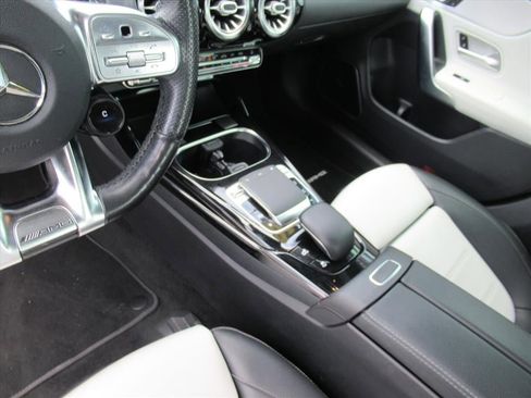 Used 2020 Mercedes-Benz CLA 35 AMG 4MATIC image 22