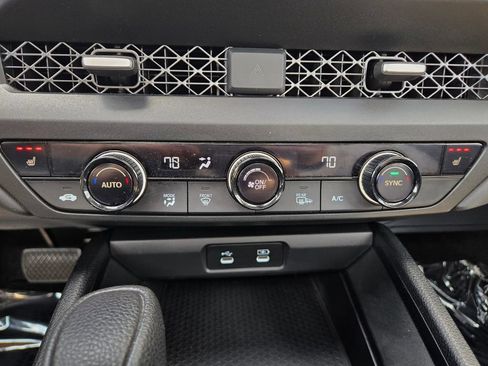 Used 2023 Honda Accord EX image 32