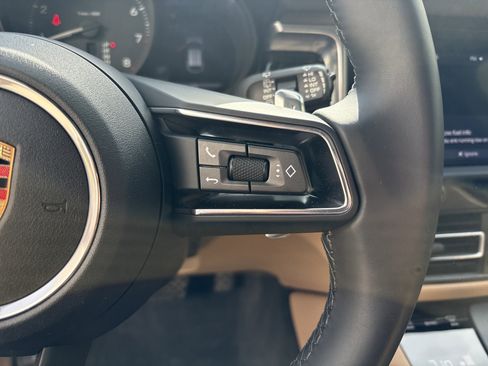 Used 2024 Porsche Macan image 20