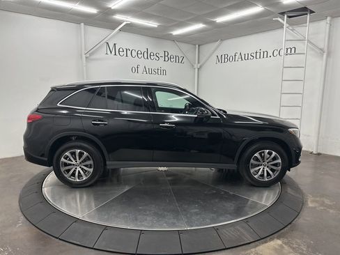 Used 2025 Mercedes-Benz GLC 300 4MATIC image 8