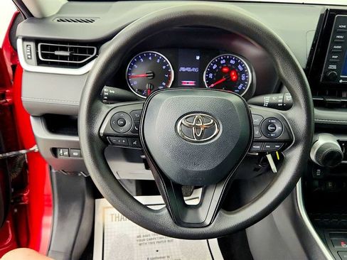 Used 2020 Toyota RAV4 LE FWD image 15