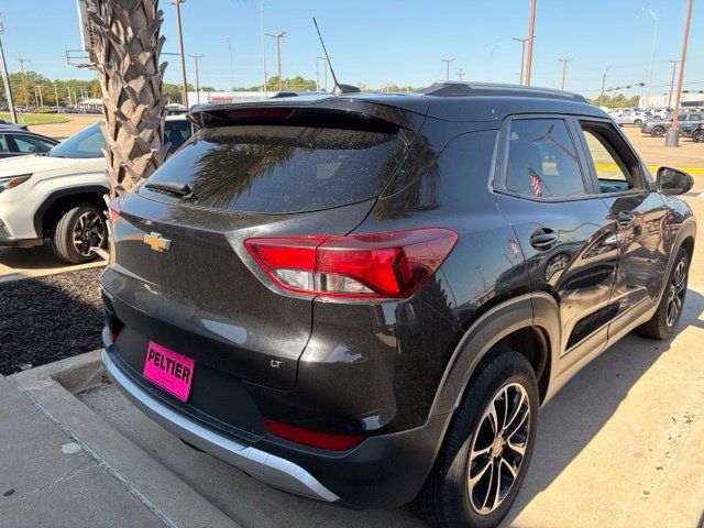 Used 2025 Chevrolet TrailBlazer LT FWD image 16