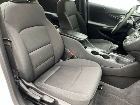 Used 2025 Chevrolet Malibu LT FWD image 22
