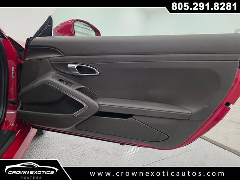 Used 2024 Porsche 718 Cayman RWD image 16