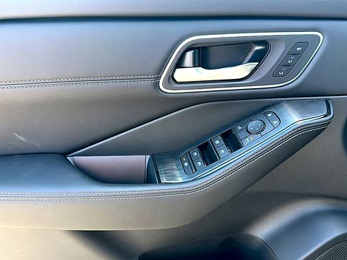 New 2026 Nissan Rogue Platinum AWD/4WD image 14