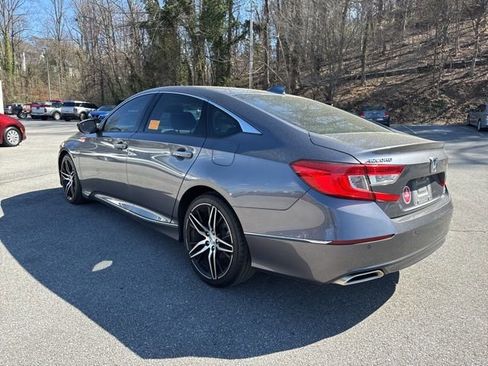 Used 2021 Honda Accord Touring image 4