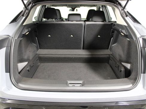 Used 2024 Nissan Ariya FWD image 25