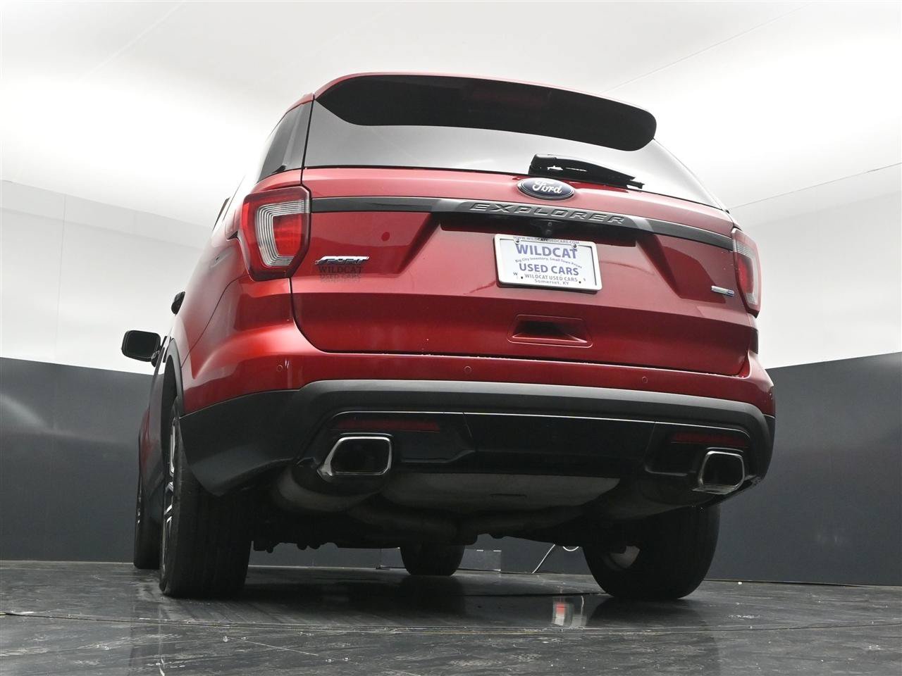 Used 2017 Ford Explorer Sport w/ Equipment Group 401A AWD/4WD image 33