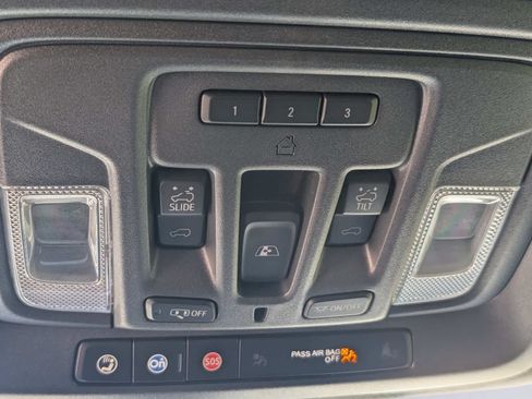 Used 2025 GMC Sierra 2500 AT4X AWD/4WD image 35