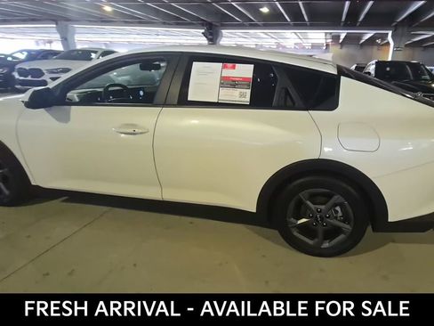 Used 2025 Kia K4 LXS image 3