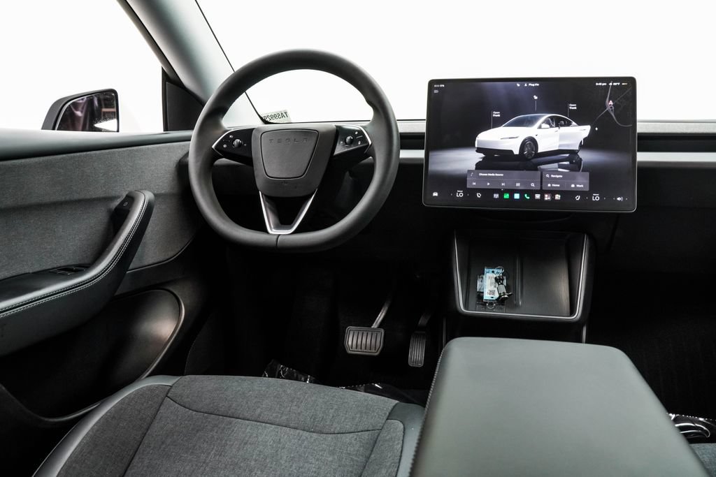 Used 2026 Tesla Model Y 2WD image 24