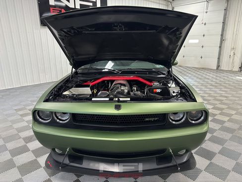 Used 2009 Dodge Challenger SRT8 w/ SRT Option Group II RWD image 42