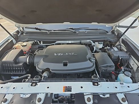 Used 2017 Chevrolet Colorado Z71 image 35