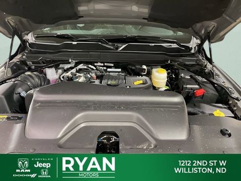 New 2026 RAM 2500 Limited AWD/4WD image 16
