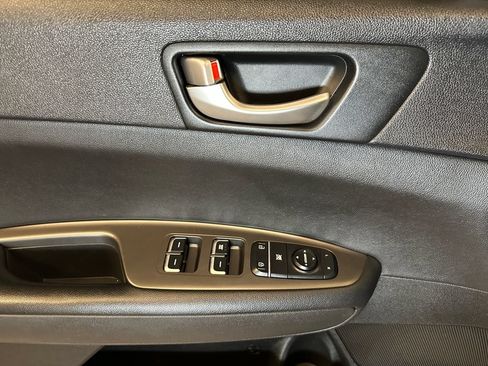 Used 2020 Kia Optima LX FWD image 19