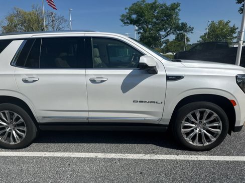 Used 2022 GMC Yukon Denali AWD/4WD image 3