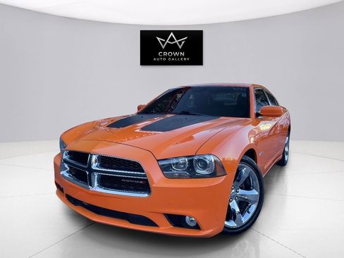 Used 2014 Dodge Charger R/T image 1
