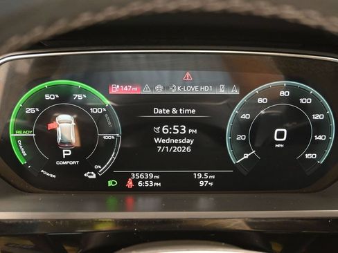 Used 2024 Audi Q8 e-tron Premium Plus w/ Premium Plus Package AWD/4WD image 22