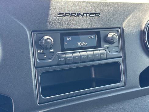 Used 2025 Mercedes-Benz Sprinter 2500 image 31