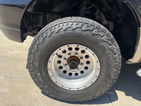 Used 2004 Ford F250 Lariat AWD/4WD image 23