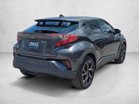 Used 2019 Toyota C-HR XLE FWD image 5