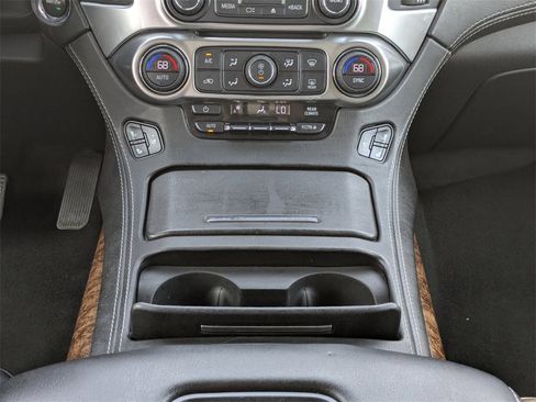 Used 2020 Chevrolet Suburban Premier image 19