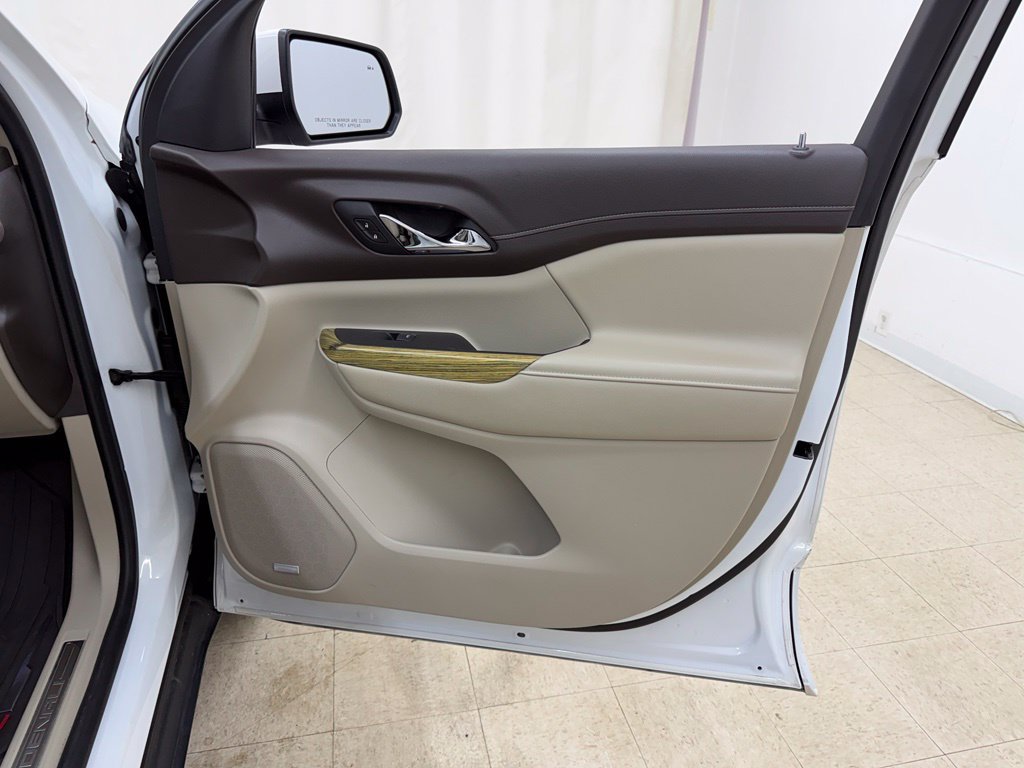 Used 2019 GMC Acadia Denali FWD image 10