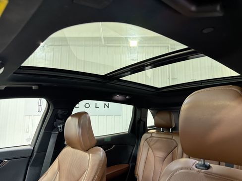 Used 2023 Lincoln Nautilus Reserve w/ Luxury Package FWD image 24