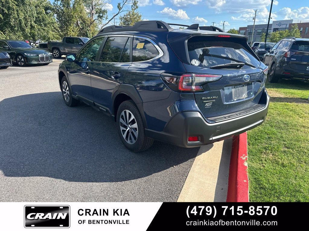 Used 2025 Subaru Outback Premium AWD/4WD image 5