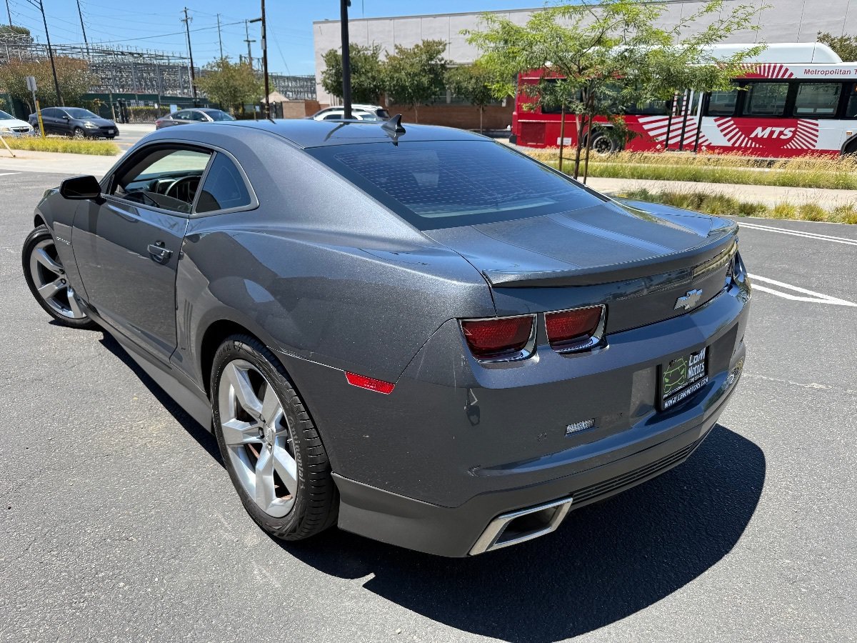 Used 2010 Chevrolet Camaro SS w/ LPO, Ground Effects Package RWD image 10