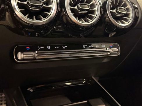 Used 2022 Mercedes-Benz GLA 250 4MATIC image 27