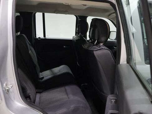 Used 2011 Jeep Liberty Sport AWD/4WD image 20